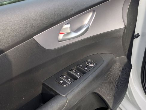 Used 2024 Kia Forte LXS image 14
