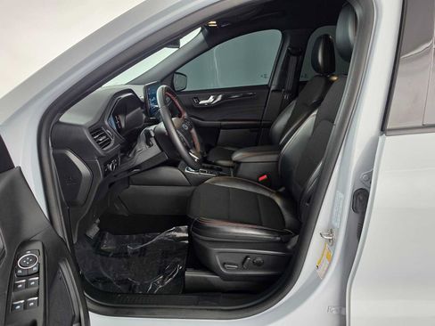 Used 2025 Ford Escape ST-Line w/ Tech Pack #1 FWD image 20