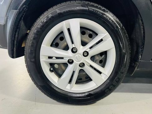 Used 2024 Nissan Kicks S FWD image 10