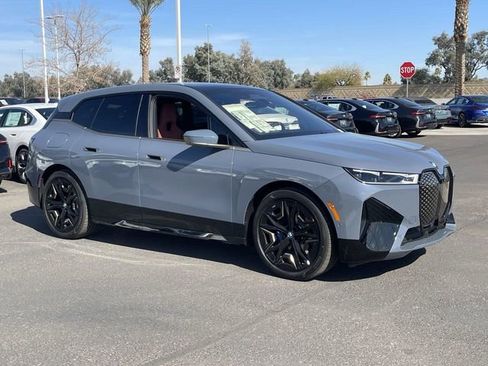 Used 2025 BMW iX M60 image 4