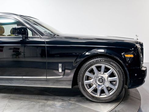 Used 2013 Rolls-Royce Phantom Sedan RWD image 23