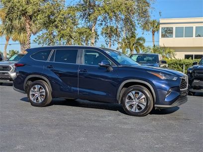 Used 2024 Toyota Highlander LE