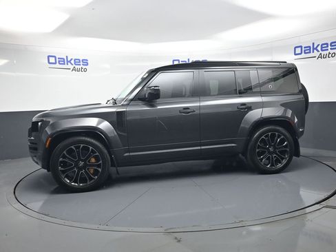 Used 2025 Land Rover Defender 110 AWD/4WD image 5