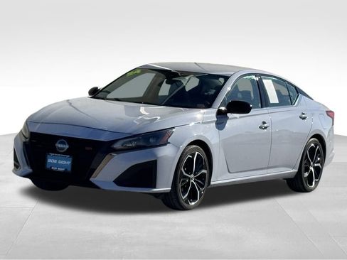Used 2024 Nissan Altima 2.5 SR image 30
