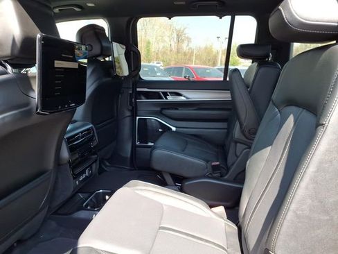 New 2026 Jeep Grand Wagoneer Limited image 8