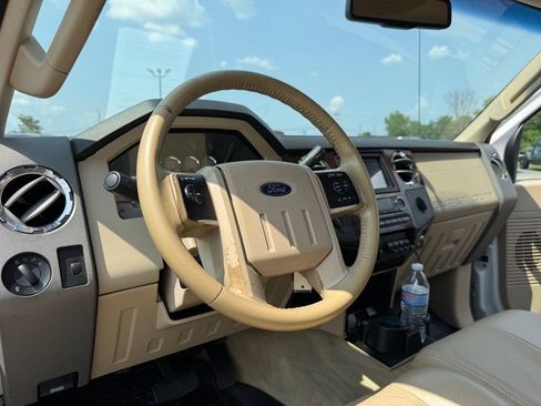 Used 2010 Ford F350 4x4 Crew Cab Super Duty image 11