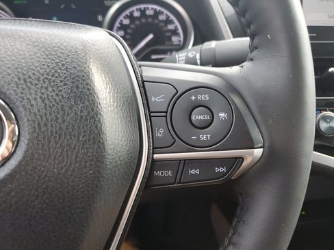 Used 2024 Toyota Camry XLE w/ Cold Weather Package FWD image 23