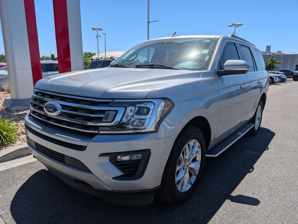 Used 2021 Ford Expedition XLT AWD/4WD image 3