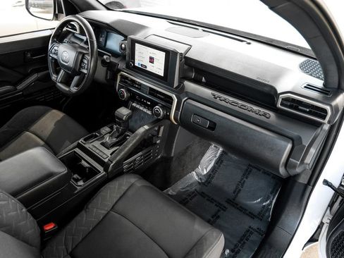 Used 2025 Toyota Tacoma SR RWD image 9