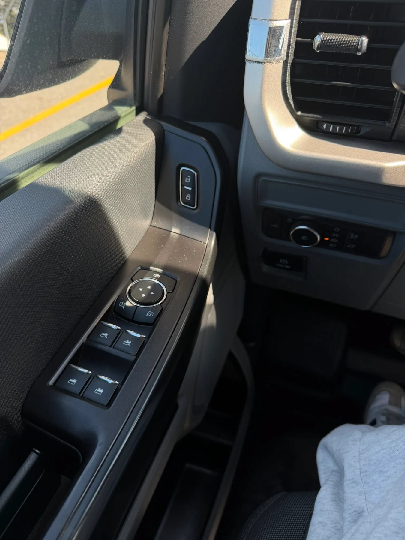 Used 2021 Ford F150 XL w/ Equipment Group 101A High RWD image 26