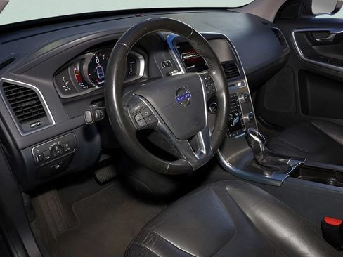 Used 2016 Volvo XC60 T5 Premier w/ Proximity Package FWD image 23