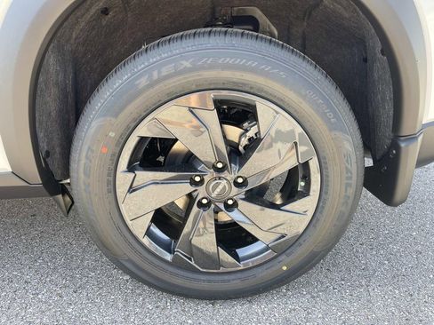 New 2026 Nissan Rogue SV FWD image 11