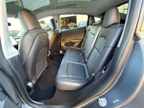 Used 2023 Tesla Model Y Long Range image 26