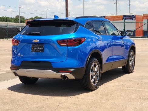 Certified 2024 Chevrolet Blazer LT w/ Convenience Package FWD image 8
