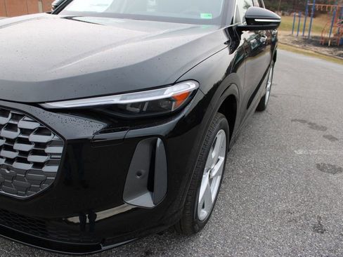 New 2025 Audi Q5 Premium Plus image 40