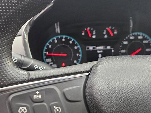 Used 2019 Chevrolet Equinox LS image 24