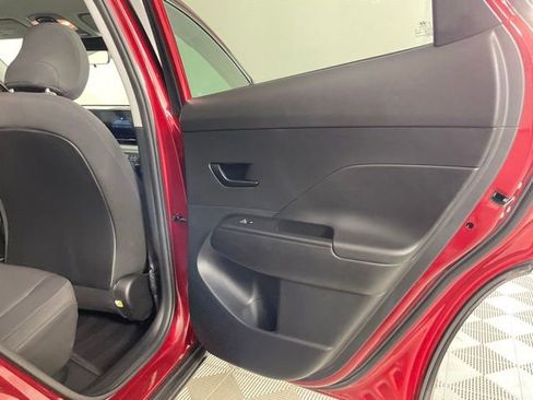 Used 2025 Hyundai Kona SEL FWD image 27
