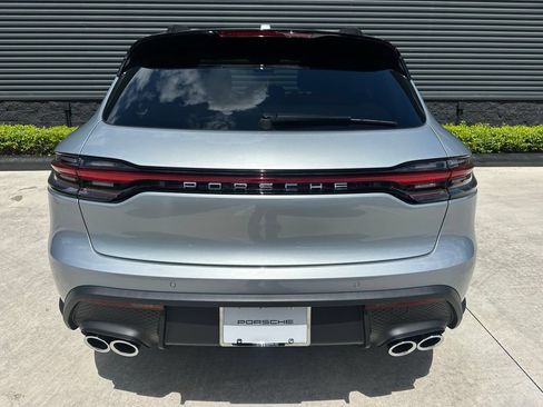 Used 2026 Porsche Macan AWD/4WD image 12