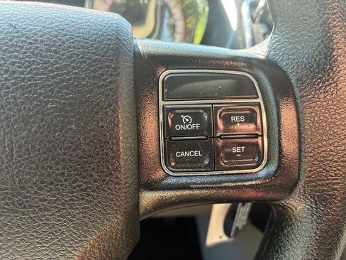 Used 2019 Dodge Grand Caravan SE FWD image 39