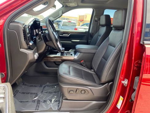 Used 2024 GMC Sierra 1500 Elevation w/ Elevation Premium Package AWD/4WD image 9