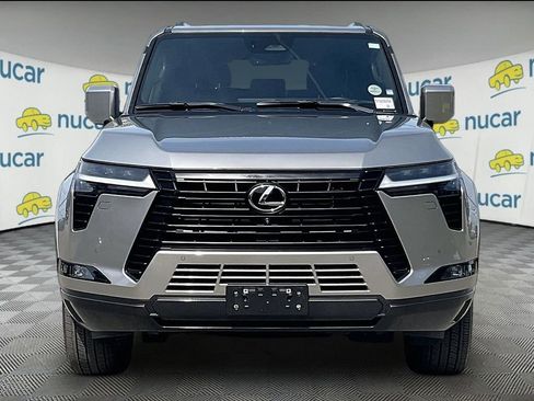 Used 2024 Lexus GX 550 w/ Accessory Package (2T) AWD/4WD image 2