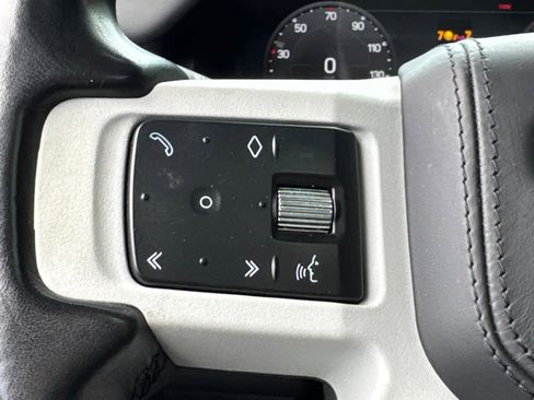 Used 2023 Land Rover Defender 110 X-Dynamic SE image 23