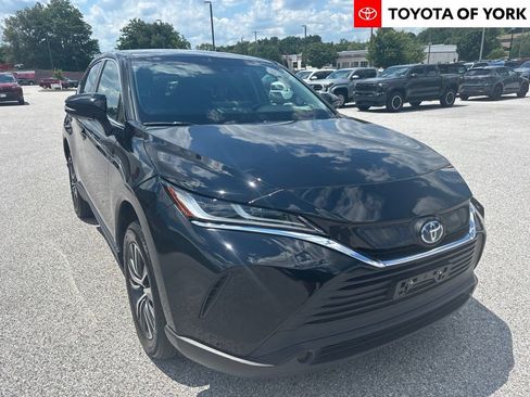 Used 2023 Toyota Venza LE AWD/4WD image 1