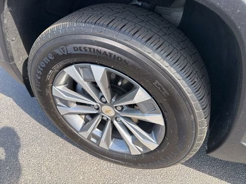 Used 2025 Chevrolet Equinox LT image 12