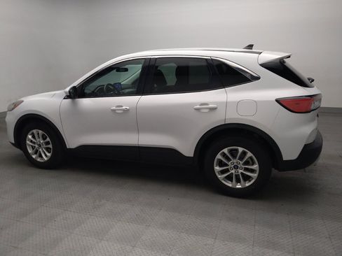 Used 2021 Ford Escape SE FWD image 3