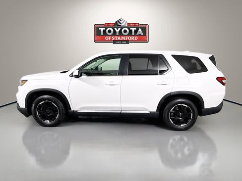 Used 2025 Honda Pilot EX-L image 4