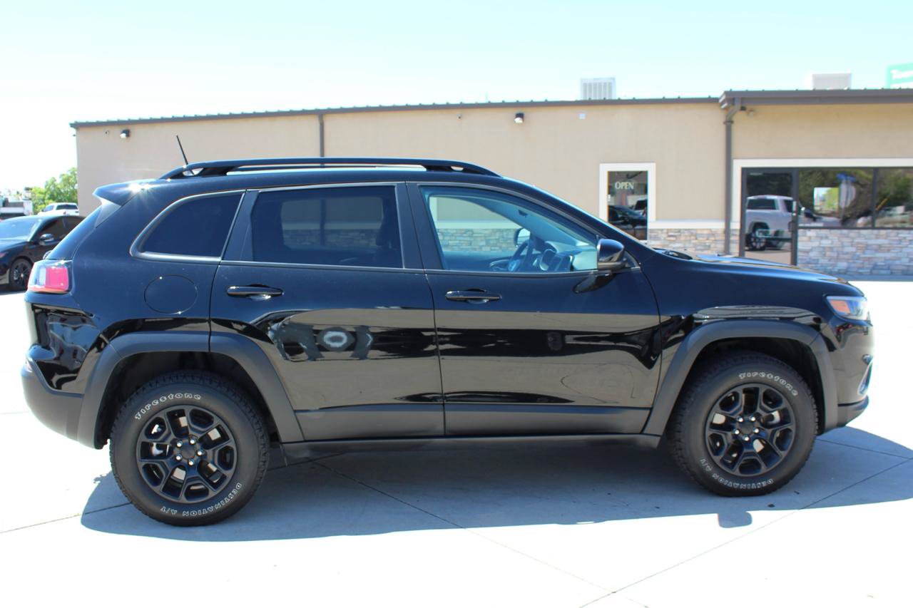 Used 2022 Jeep Cherokee Latitude w/ Sun & Sound Group AWD/4WD image 6