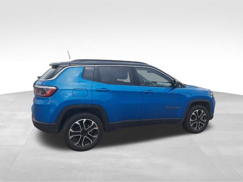 Used 2023 Jeep Compass Limited image 7