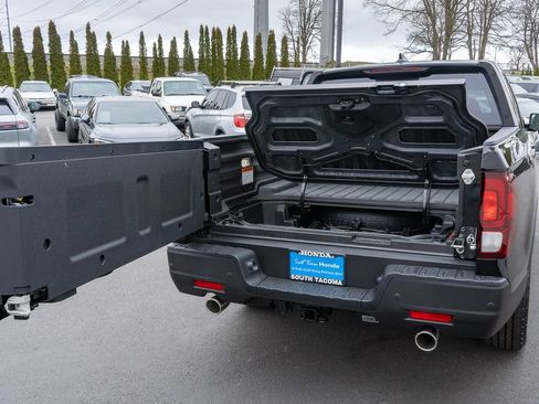 New 2026 Honda Ridgeline Black Edition image 12