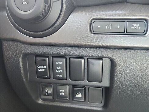 New 2023 Nissan Titan PRO-4X w/ Pro-4x Convenience Package image 16