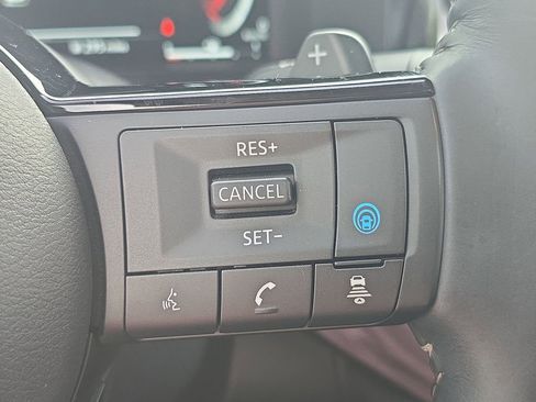 Used 2025 Nissan Pathfinder Platinum w/ Cargo Package FWD image 29