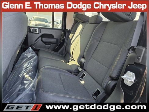 New 2026 Jeep Gladiator Sport image 12