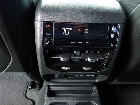 New 2026 Jeep Grand Cherokee L Limited AWD/4WD image 11