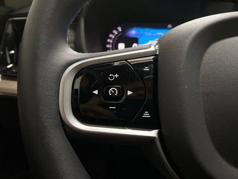 Used 2025 Volvo XC90 B6 Plus AWD/4WD image 41