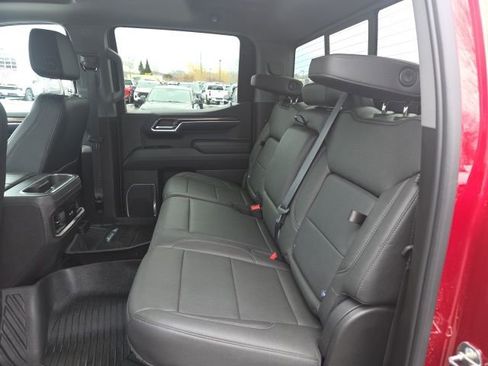 Used 2022 Chevrolet Silverado 1500 LT Trail Boss w/ LT Trail Boss Premium Package image 19