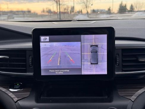 Used 2020 Ford Explorer Limited w/ Class III Trailer Tow Package image 20