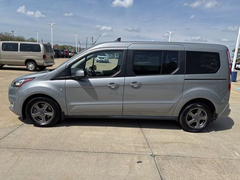 Used 2022 Ford Transit Connect Titanium FWD image 3