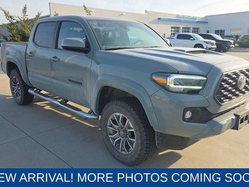 Used 2023 Toyota Tacoma TRD Sport w/ TRD Premium Sport Package image 7
