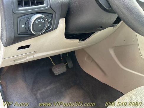 Used 2012 Ford Focus SE image 28