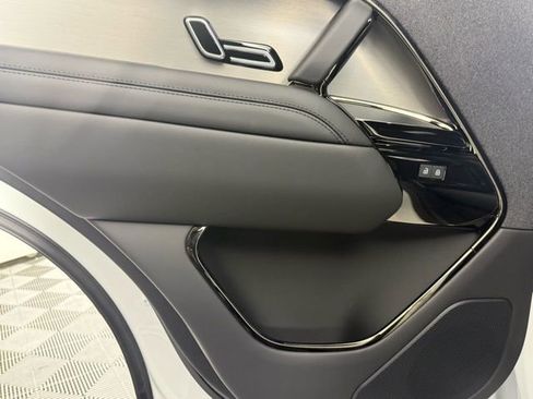 New 2026 Land Rover Range Rover Sport SE AWD/4WD image 23