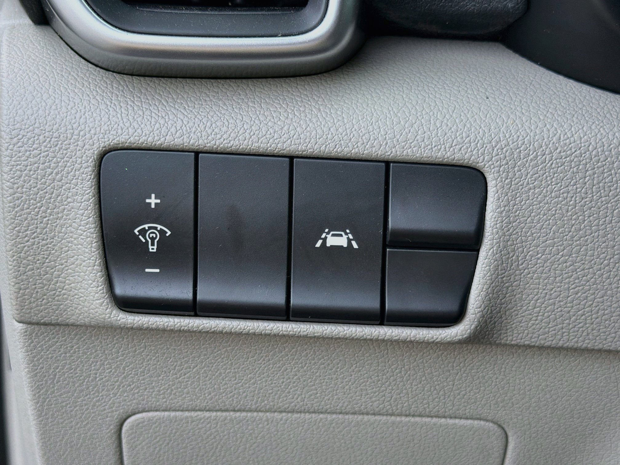 Used 2020 Kia Sportage LX FWD image 33