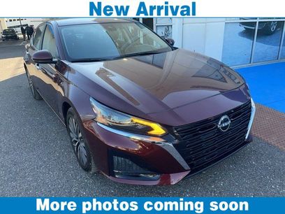 Used 2023 Nissan Altima 2.5 SV