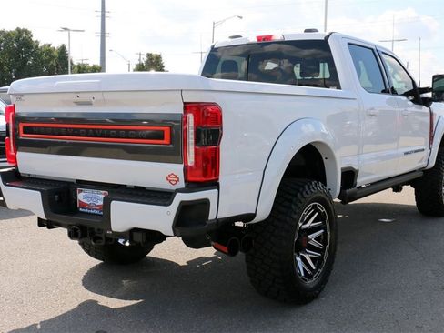 New 2026 Ford F250 Lariat w/ Black Appearance Package image 5