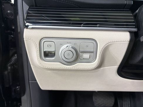 Used 2024 Mercedes-Benz GLE 450e 4MATIC image 10