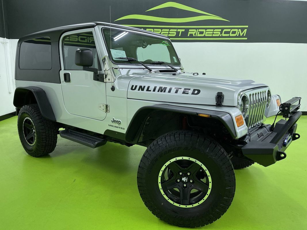 Used 2005 Jeep Wrangler Unlimited AWD/4WD image 1