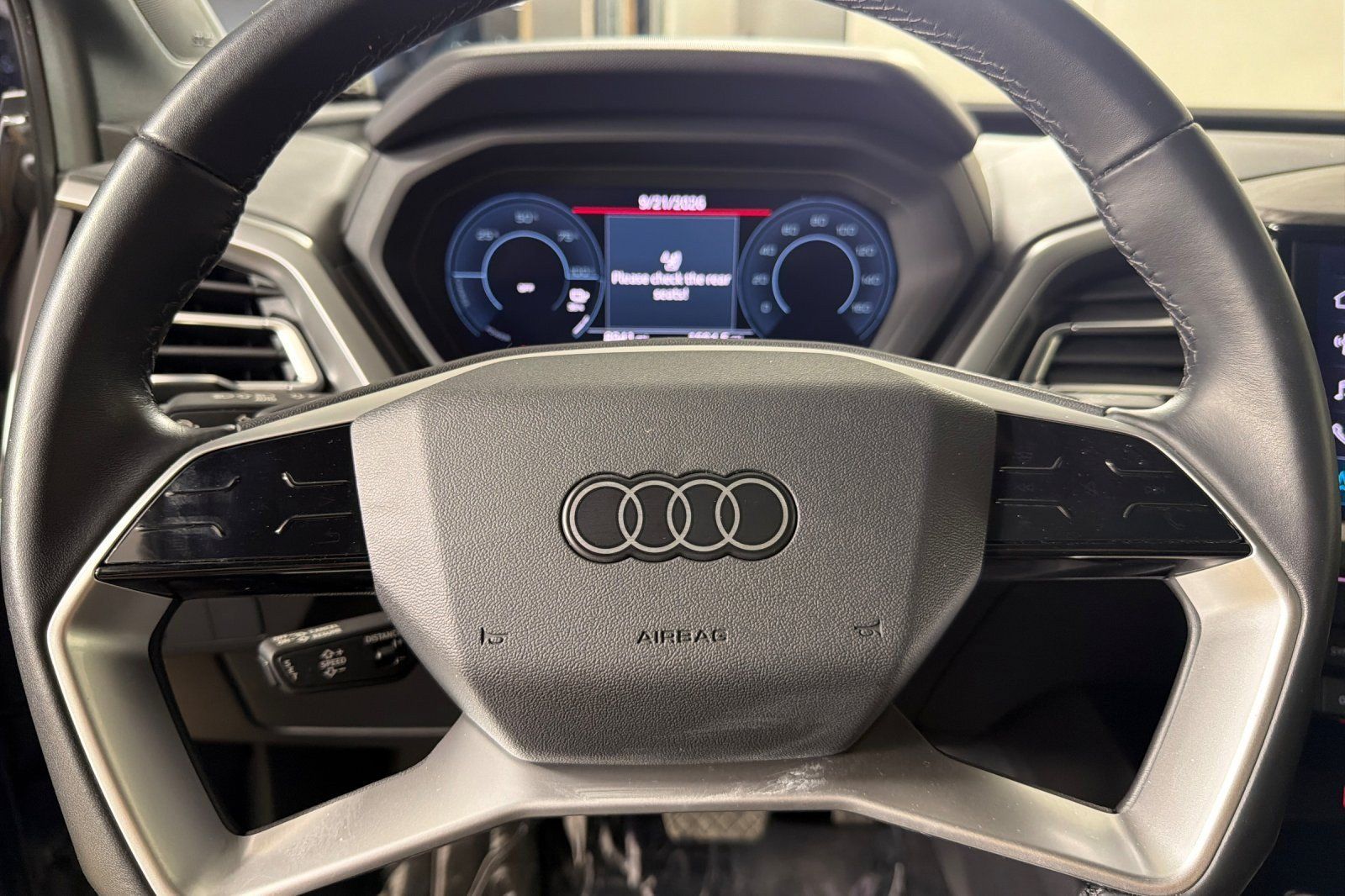 Certified 2024 Audi Q4 e-tron Premium Plus w/ Premium Plus AWD/4WD image 23